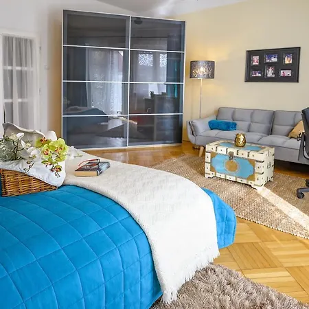 Alexis Apartman *